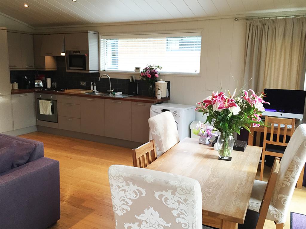 3 bedroom park home For Sale in Clitheroe - dining.jpg